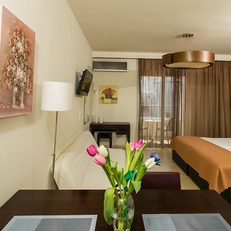 Cosmos Hotel Rethymno Esterno foto