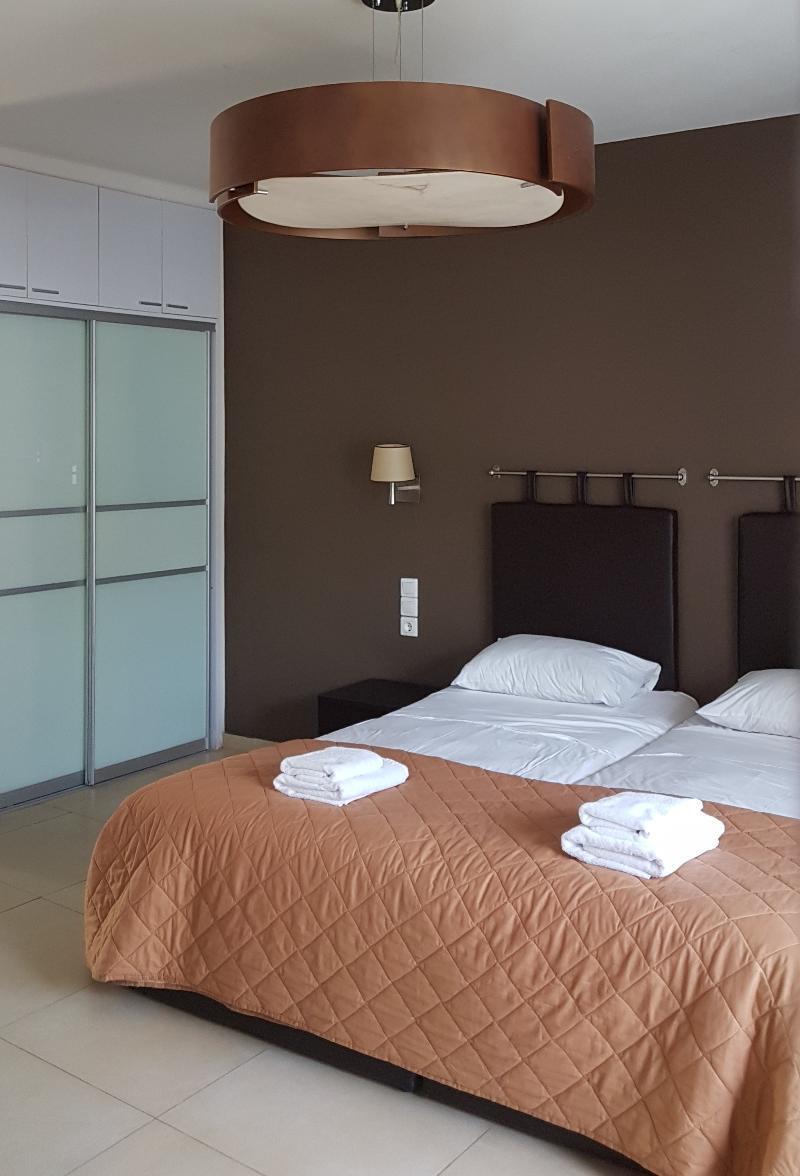 Cosmos Hotel Rethymno Esterno foto