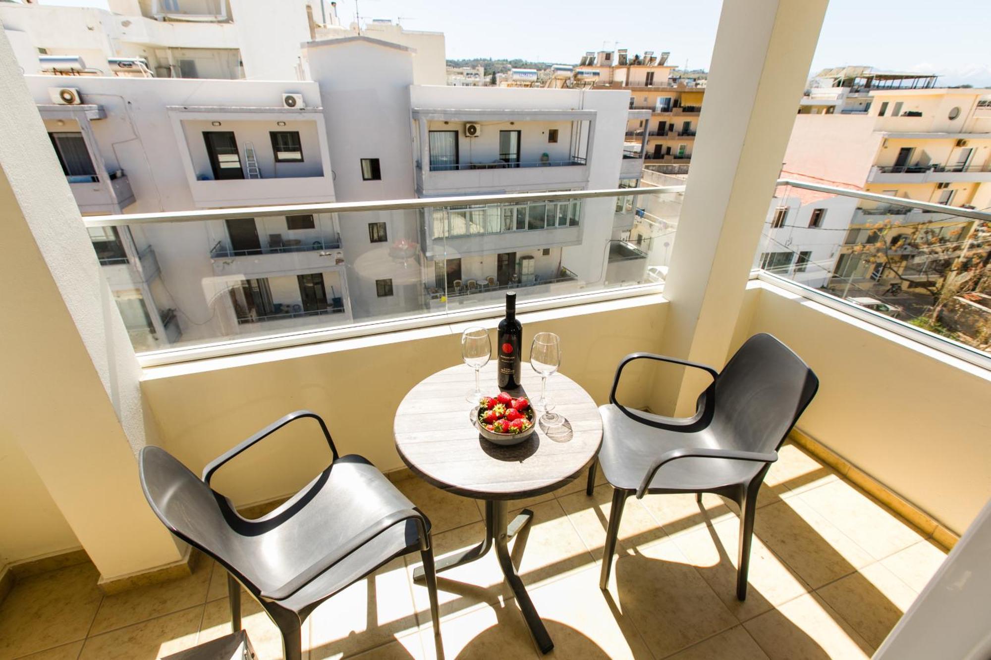 Cosmos Hotel Rethymno Esterno foto