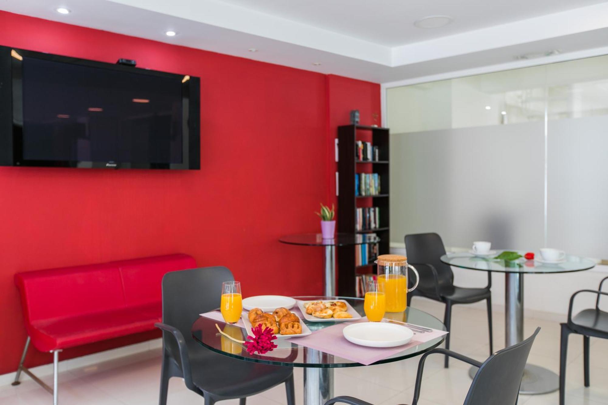 Cosmos Hotel Rethymno Esterno foto