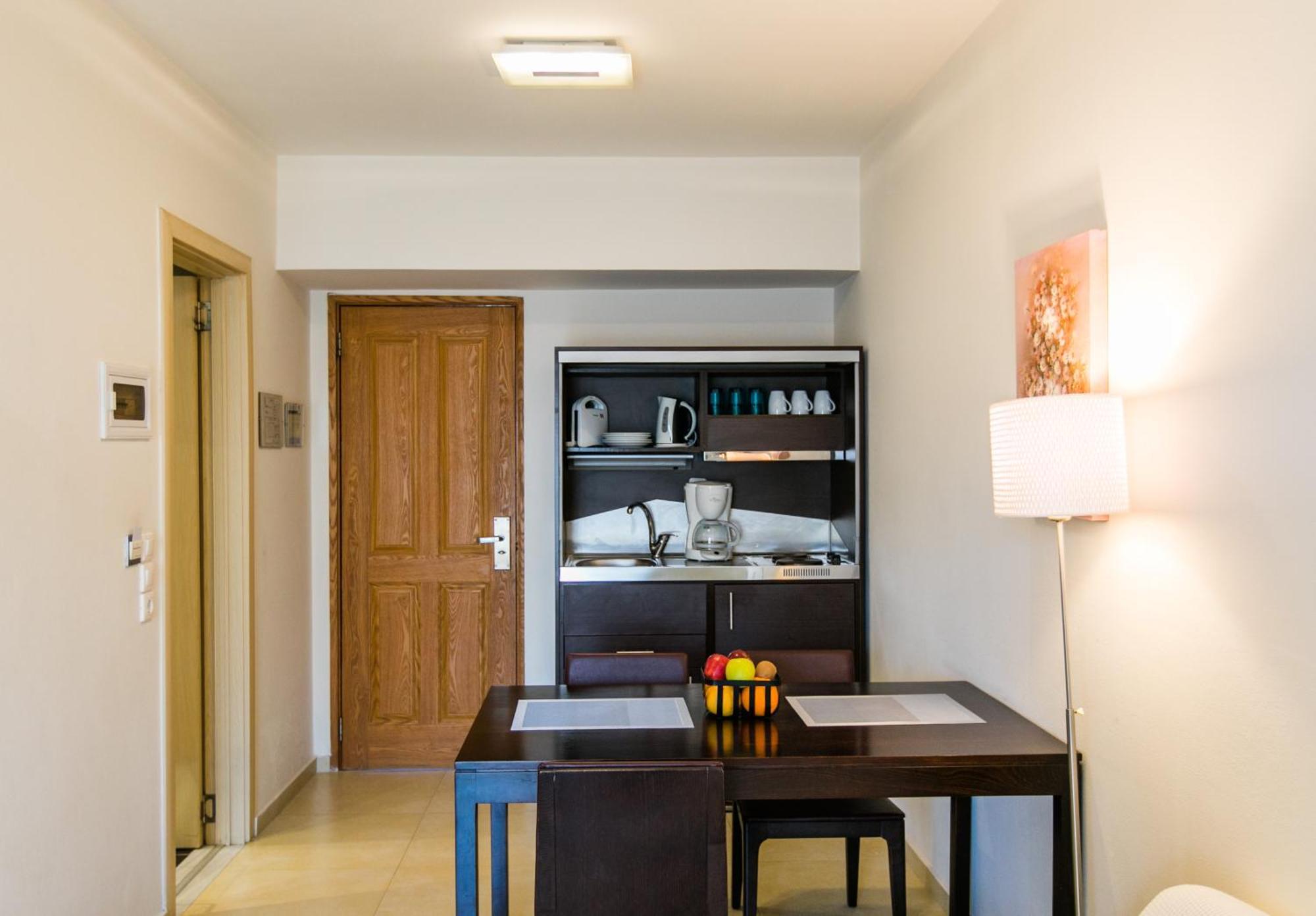 Cosmos Hotel Rethymno Esterno foto