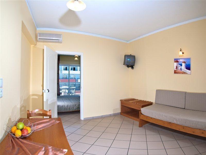 Cosmos Hotel Rethymno Esterno foto